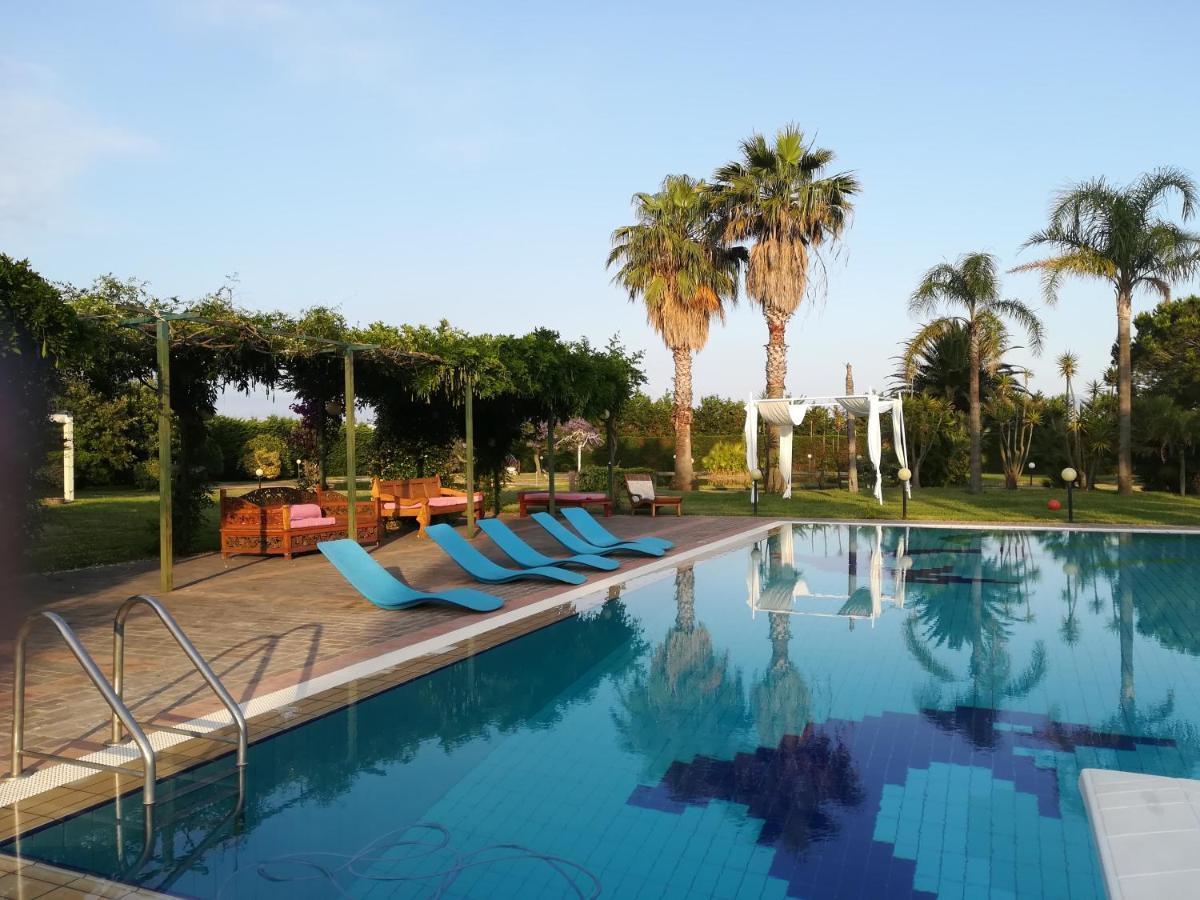 Villa Le Tre Dame B&B Battipaglia Bagian luar foto