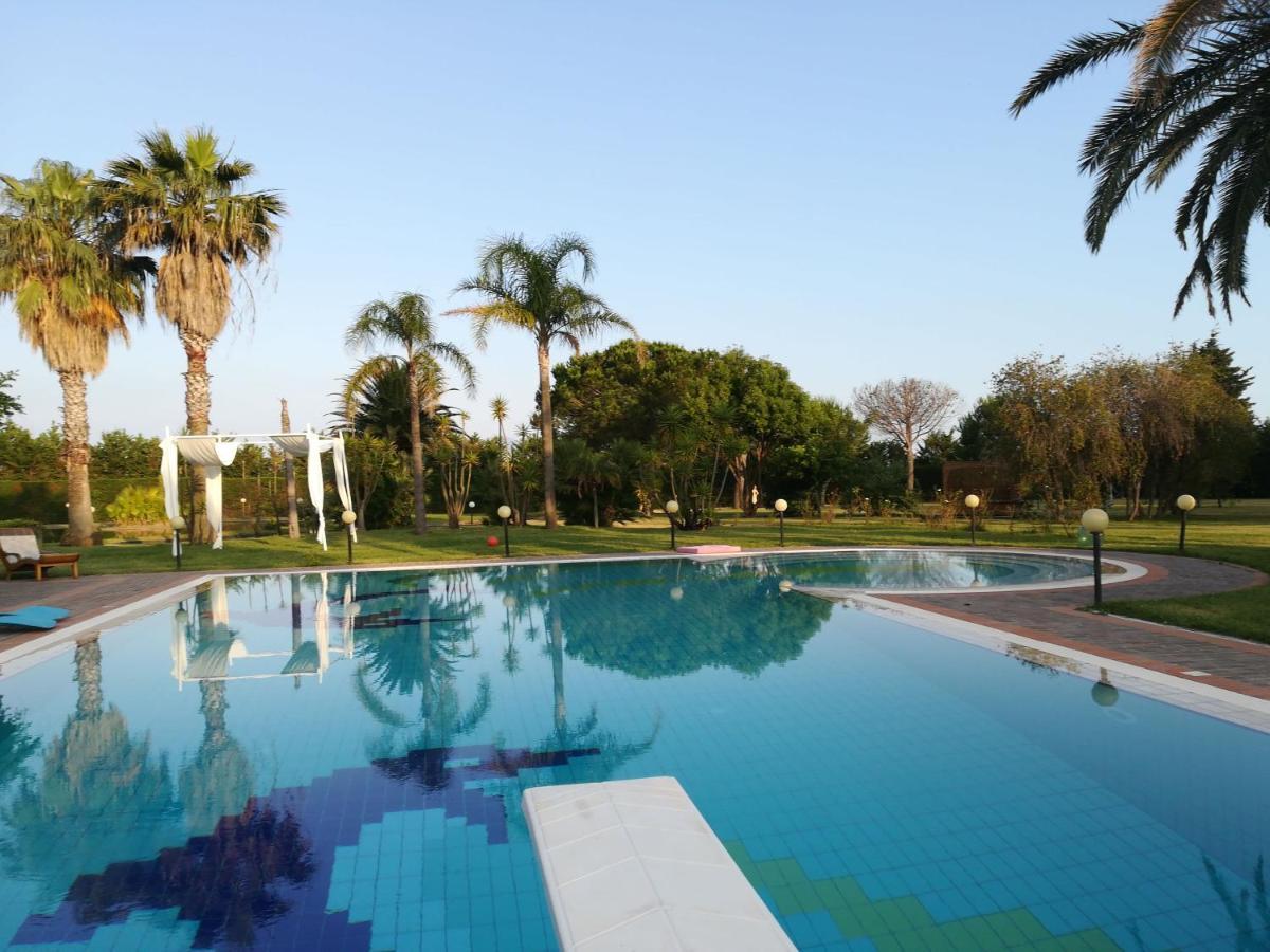 Villa Le Tre Dame B&B Battipaglia Bagian luar foto