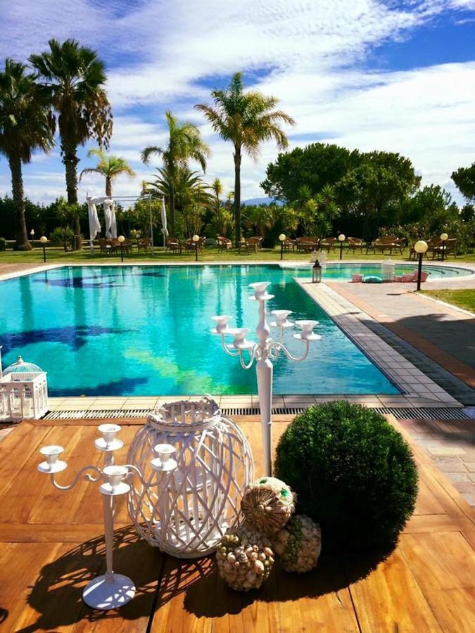 Villa Le Tre Dame B&B Battipaglia Bagian luar foto