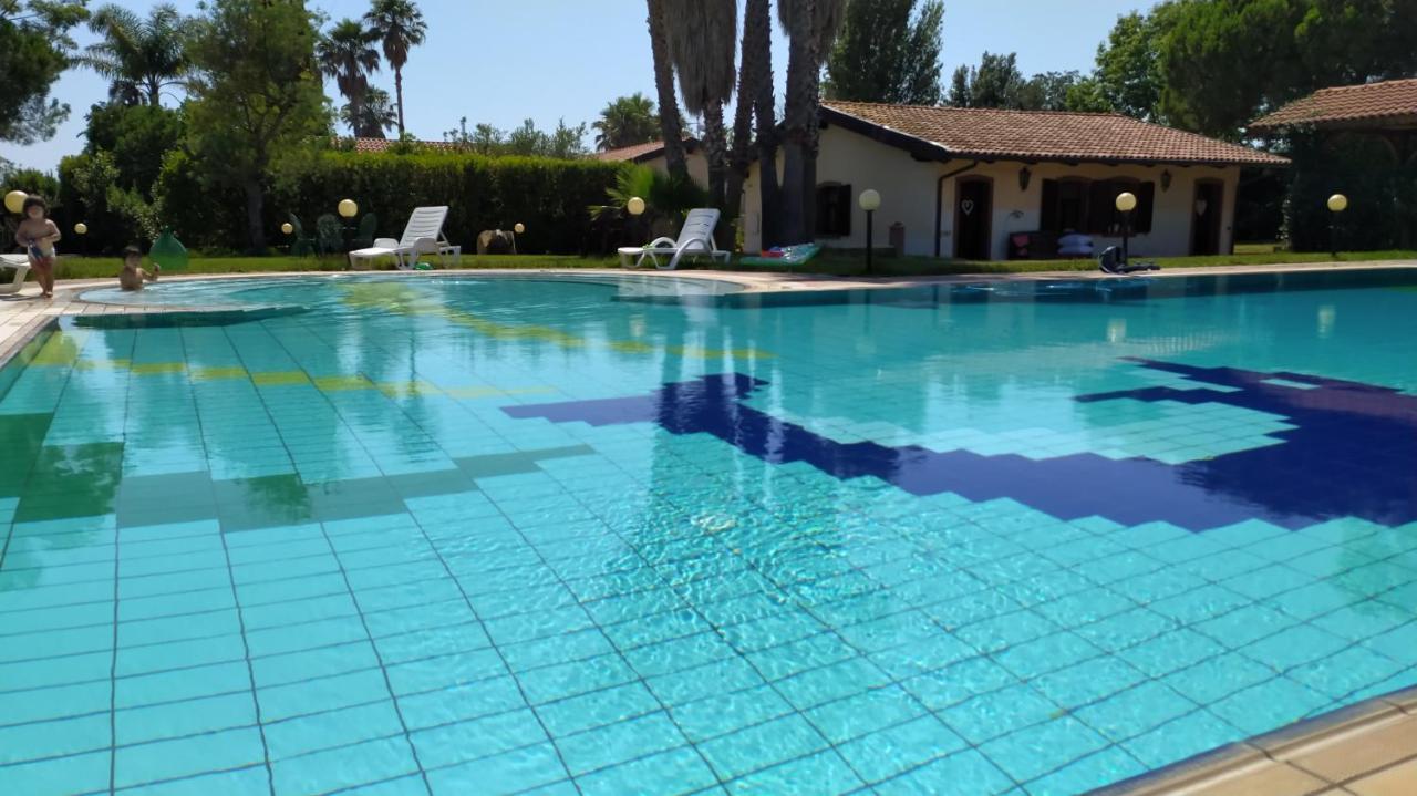 Villa Le Tre Dame B&B Battipaglia Bagian luar foto